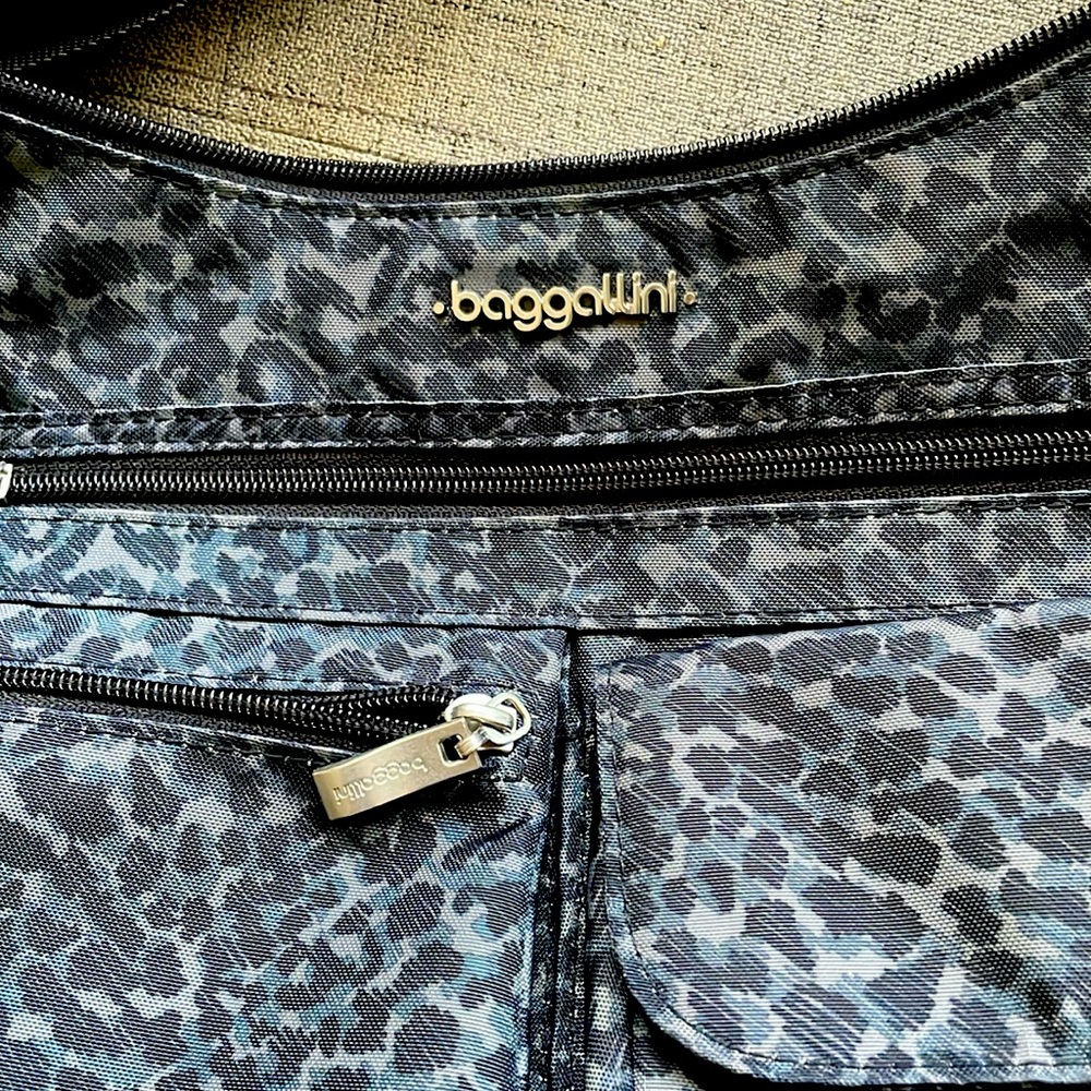Baggallini purse